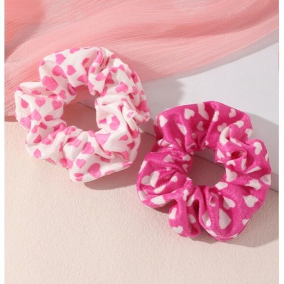 Pink Heart Print Scrunchies - Picture 3 of 4